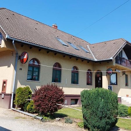 Teke Panzio Bed & Breakfast Körmend Dış mekan fotoğraf