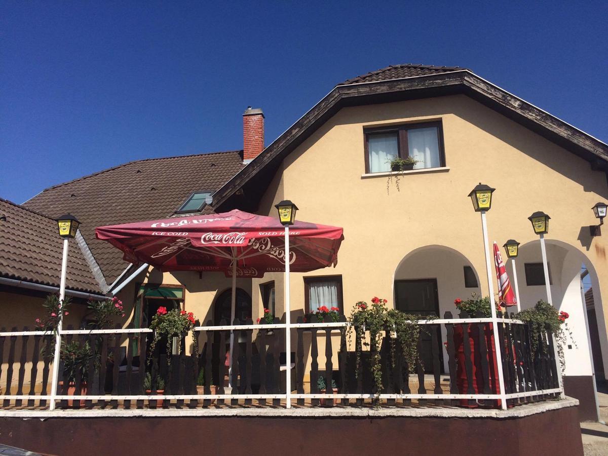 Teke Panzio Bed & Breakfast Körmend Dış mekan fotoğraf